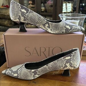 Franco Sarto Snakeskin Heels in Black and Gray